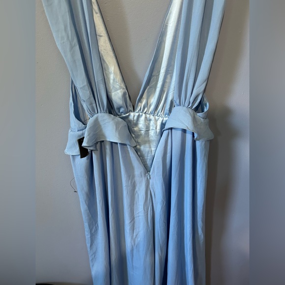 NWT Embrace the Romance Light Blue Backless Wide-Leg Jumpsuit - Picture 5 of 7